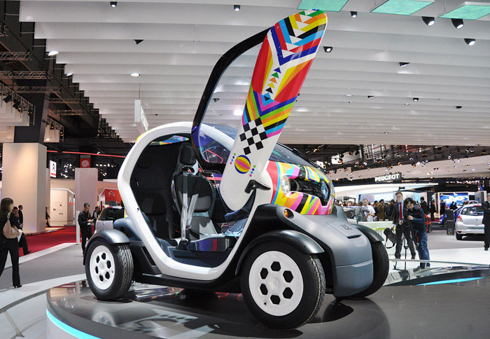 Renault Twizy: ξεκίνησαν οι παραγγελίες! Renault Twizy: ξεκίνησαν οι παραγγελίες!