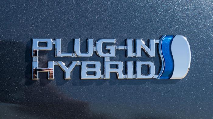 Super Συγκριτικό Plug-in hybrid SUV: Citroen C5 Aircross Vs Ford Kuga Vs Toyota RAV4