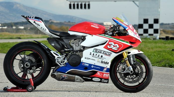 Η μοτοσικλέτα του Lorenzo Salvadori, έρχεται στο Πανελλήνιο Πρωτάθλημα Ταχύτητας και όχι μόνο! Εντυπωσιακή κίνηση από την Kosmocar.