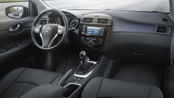 Το Nissan Pulsar εκ των έσω