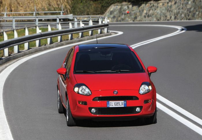 To νέο Fiat Punto 2012 είναι ήδη διαθέσιμο στην Ελλάδα με τιμές από 11.500 ευρώ.