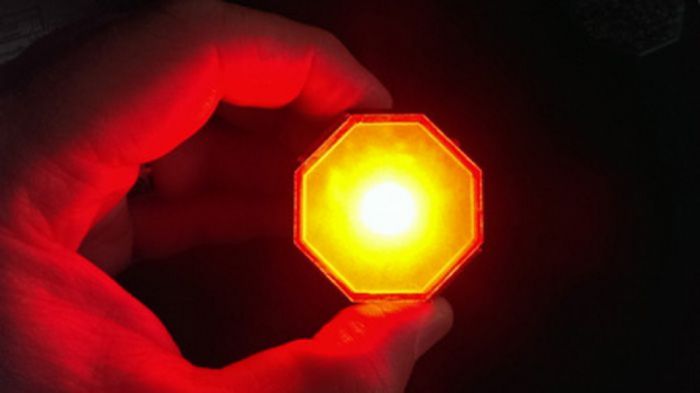 Stoptix: Το αυτόνομο φως φρένου Stoptix: Το αυτόνομο φως φρένου