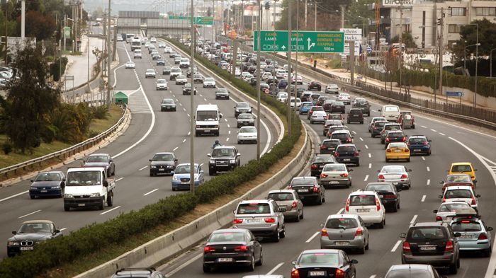 95.000 οχήματα δεν πλήρωσαν τέλη κυκλοφορίας 95.000 οχήματα δεν πλήρωσαν τέλη κυκλοφορίας