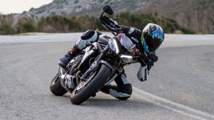 Triumph Street Triple 765 RS: Οδηγικό «διαμάντι»