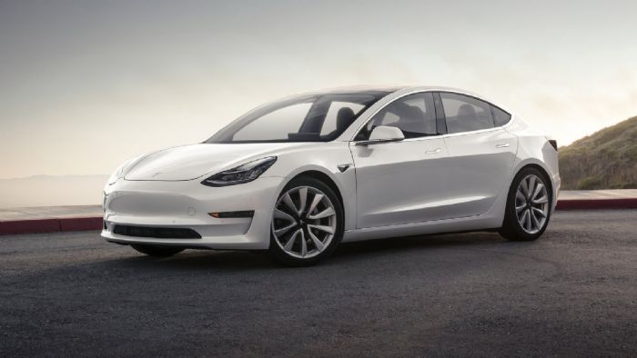 10 εκ. Tesla σε 10 χρόνια 10 εκ. Tesla σε 10 χρόνια