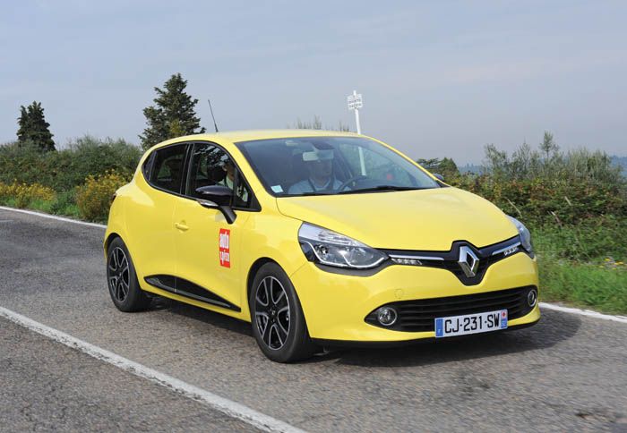 Πολύ όμορφη σχεδίαση για το νέο Renault Clio, το οποίο εφαρμόζει τη νέα σχεδιαστική φιλοσοφία των Γάλλων.