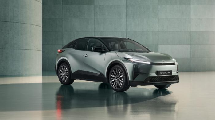 Το Toyota C-HR+ στην Αθήνα - Πριν από το επίσημο λανσάρισμα στην Ελλάδα & Τιμές 