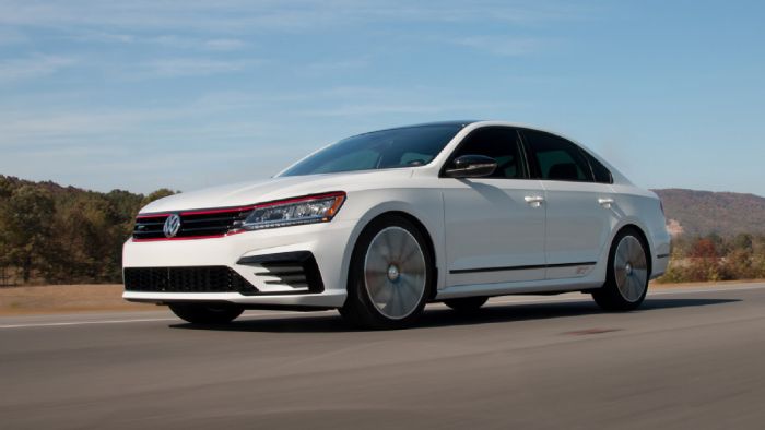 Το Passat GT Concept είναι αυτό που η ίδια η VW αποκαλεί μια πιθανή προσθήκη στη γκάμα του μοντέλου στις ΗΠΑ και τον Καναδά.