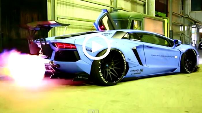 Γιγαντιαίες φλόγες από τη Lamborghini Aventador LP720-4