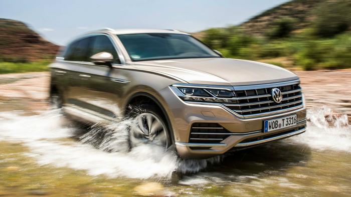 Βλέπετε το τρέχον VW Touareg. 