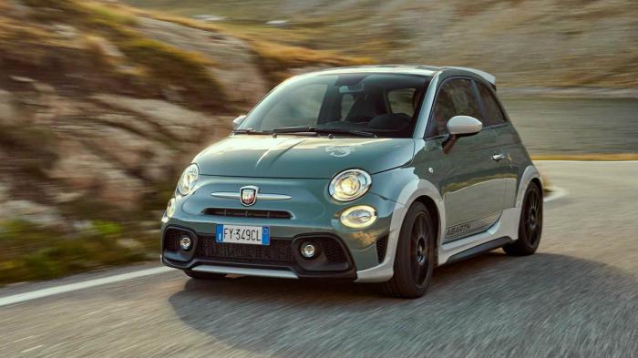 Συλλεκτικό Abarth 695 στην Ελλάδα Συλλεκτικό Abarth 695 στην Ελλάδα