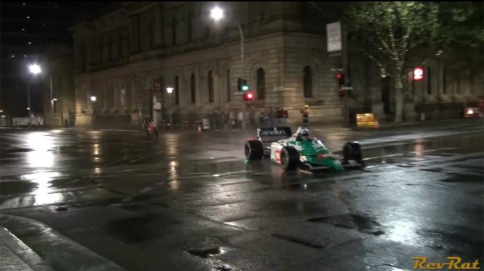 Βραδινή βόλτα τα μονοθέσια της F1 +vid  