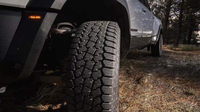 Yokohama Geolandar A/T4 G018: Premium All terrain ελαστικό