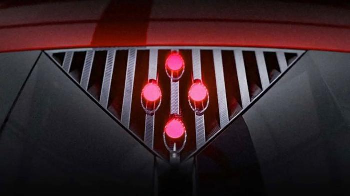 Η Alfa Romeo έδειξε τα φώτα του νέου της supercar