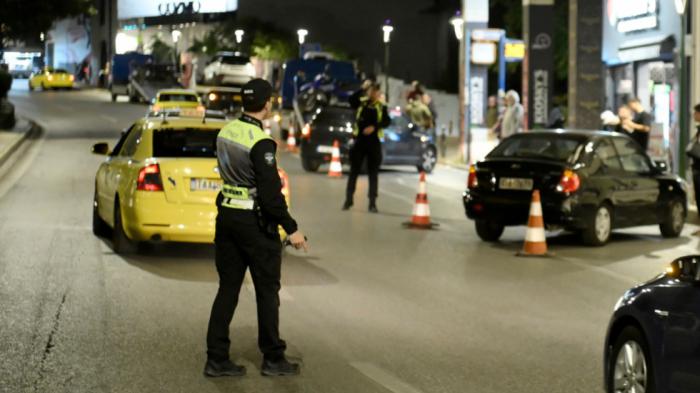 Αλκοτέστ: Χειροπέδες σε 18 οδηγούς στην Αθήνα Αλκοτέστ: Χειροπέδες σε 18 οδηγούς στην Αθήνα
