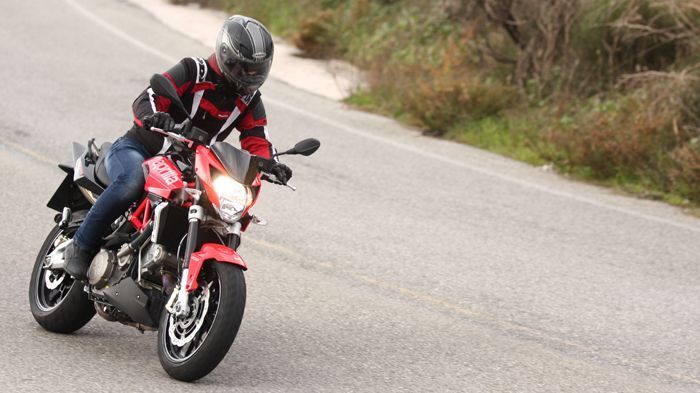 Βασικό χαρακτηριστικό του Aprilia Shiver είναι η ιταλική αισθητική και ο σύγχρονος ηλεκτρονικός εξοπλισμός.