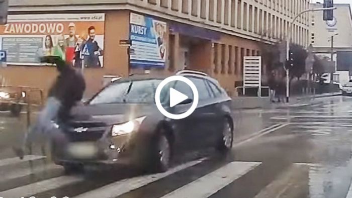 Πεζός σε διάβαση; Ας πατήσω γκάζι να τον πατήσω