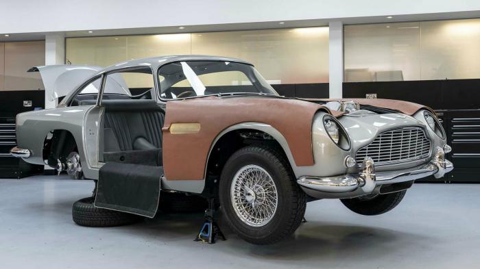 Η Aston Martin έχει ξεκινήσει την παραγωγική διαδικασία της DB5 Goldfinger.
