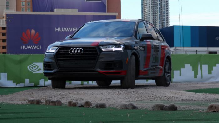 Το αυτόνομο Audi Q7 Piloted Driving Concept διαθέτει συστήματα τεχνητής νοημοσύνης και έγινε σε συνεργασία με την Nvidia.