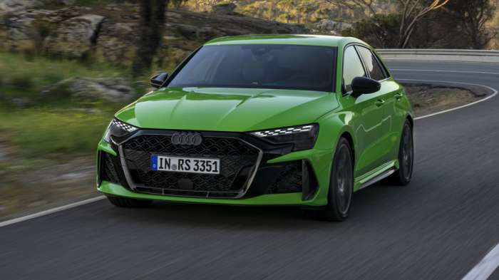 Πιο άγριο αλλά ξανά με 400 άλογα το ανανεωμένο Audi RS 3 Πιο άγριο αλλά ξανά με 400 άλογα το ανανεωμένο Audi RS 3