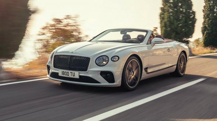 Η σχεδίαση της Continental GT cabrio είναι φυσικά πανομοιότυπη με αυτή της coupe.