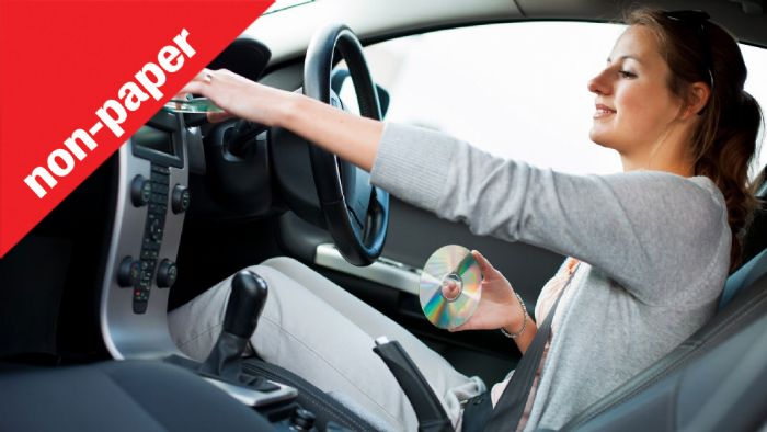 Οι νεαροί και οι νέοι οδηγοί έκανα κατά 20% λιγότερα λάθη όταν άκουγαν τυχαία μουσική.