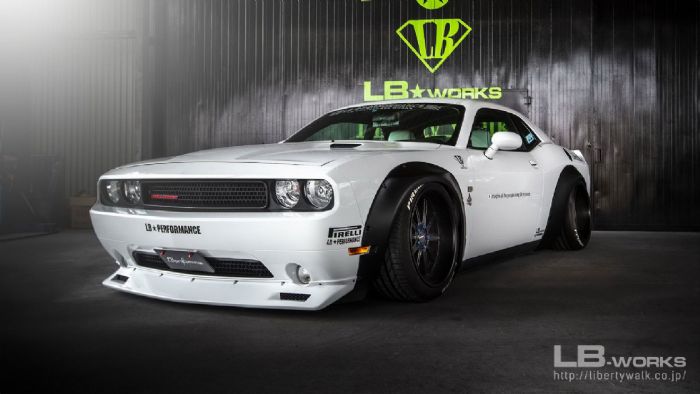 Το Dodge Challenger της Liberty Walk