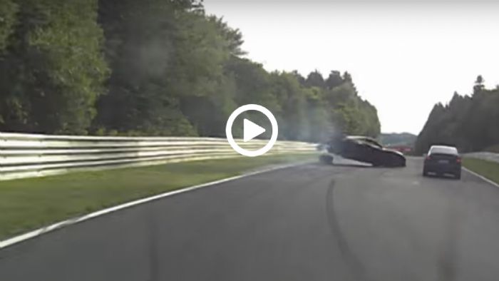 Corvette χάνει τροχό στο `Ring Corvette χάνει τροχό στο `Ring