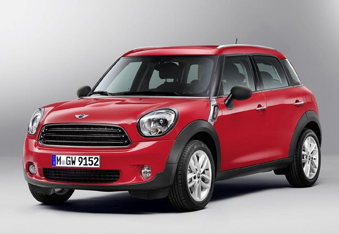 Tο MINI Countryman ανανεώνεται, κυρίως στο εσωτερικό του και γίνεται πιο πρακτικό.