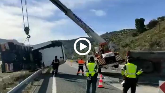 Κι` όμως τα έκανε χειρότερα Κι` όμως τα έκανε χειρότερα