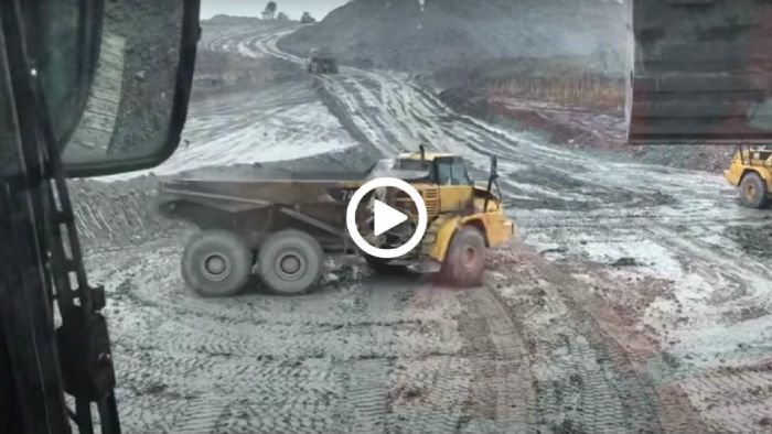 «Πιλότος» φορτηγατζής driftάρει με 40 τόνους εργαλείο!