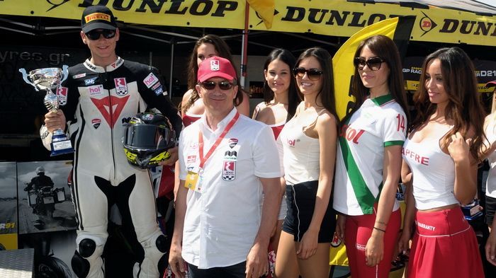 Βάθρο για Παπασταύρου και Ducati!