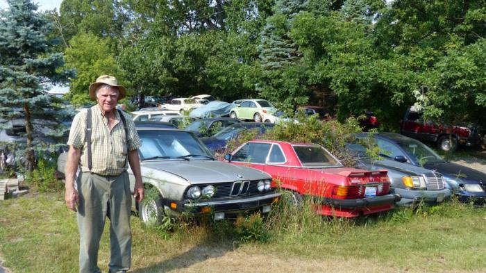 74χρονος πουλάει 20 αυτοκίνητα/μήνα 74χρονος πουλάει 20 αυτοκίνητα/μήνα