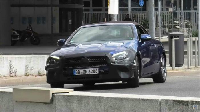 Στη Στουτγκάρδη εντοπίστηκε πρωτότυπο της ανανεωμένης Mercedes E-Class κάμπριο.
