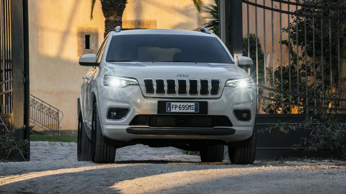 Ήρθε με νέο diesel κινητήρα το Cherokee