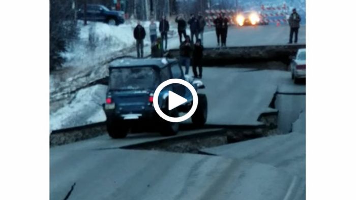 Off-road τεστ σε κατεστραμμένο δρόμο Off-road τεστ σε κατεστραμμένο δρόμο