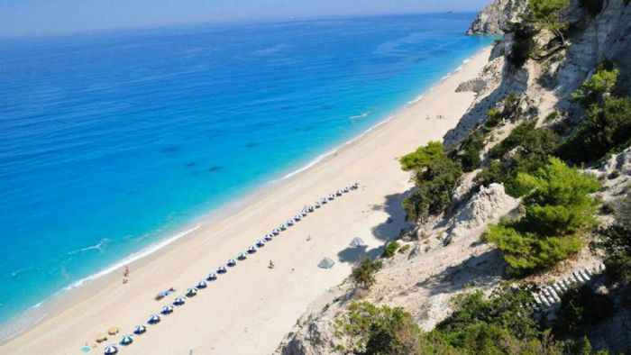 Λευκάδα: Τα 338 σκαλιά που σε οδηγούν στον παράδεισο