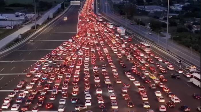 Επιστροφή στην Αθήνα: Πώς θα αποφύγετε την κίνηση της Κυριακής