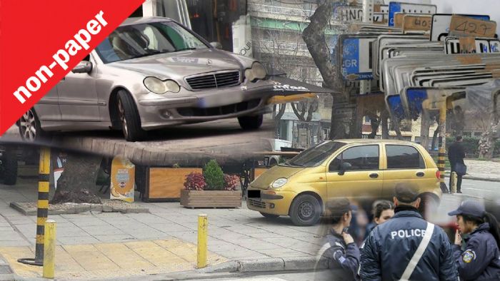 Πινακίδες: Τις μαζεύουν για να τις επιστρέψουν για Χριστούγεννα;
