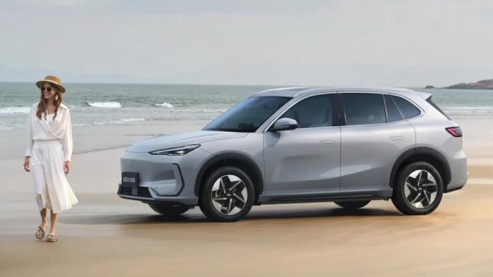 Geely: Ευρωπαϊκή «απόβαση» με 1.000 αντιπροσωπείες και 15 νέα μοντέλα έως το 203 Geely: Ευρωπαϊκή «απόβαση» με 1.000 αντιπροσωπείες και 15 νέα μοντέλα έως το 2030