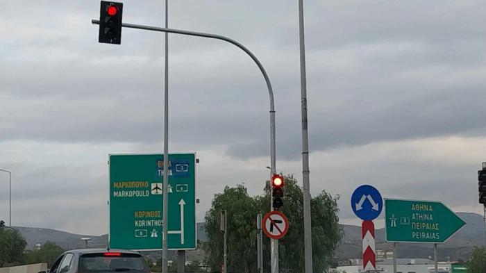 Νέα φανάρια σε όλες τις οδικές αρτηρίες στη Δ. Αττική 