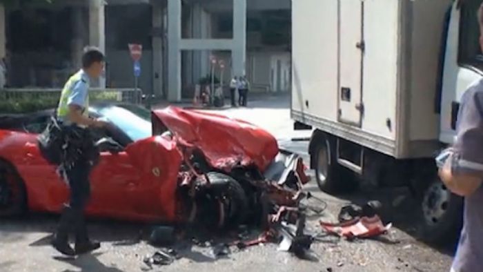 Κατέστρεψε ολοσχερώς τη Ferrari του Κατέστρεψε ολοσχερώς τη Ferrari του