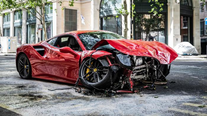 Ferrari 488 GTB «βγήκε» ολική (+vid) 