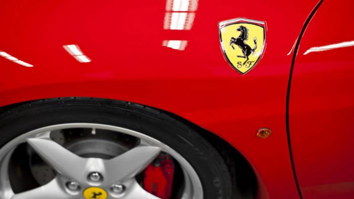 Ferrari: Σκας 2 χιλιάρικα για αξεσουάρ που της κάνει τσάμπα διαφήμιση