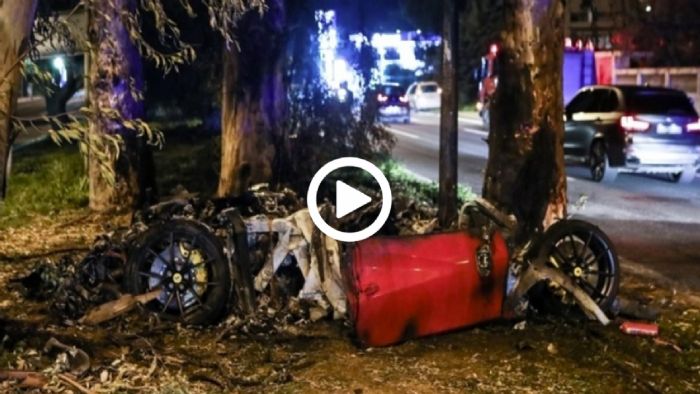 Δυστύχημα-Βούλα: Ferrari τυλίχθηκε στις φλόγες, νεκρός ο οδηγός