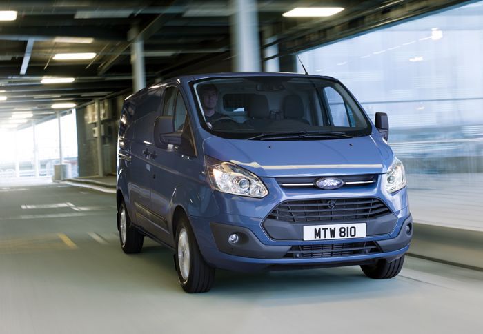 Οδηγούμε το νέο Ford Transit