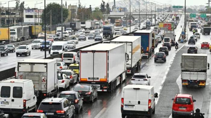 Κηφισός: Τέλος στις σκέψεις για απαγόρευση των φορτηγών Κηφισός: Τέλος στις σκέψεις για απαγόρευση των φορτηγών