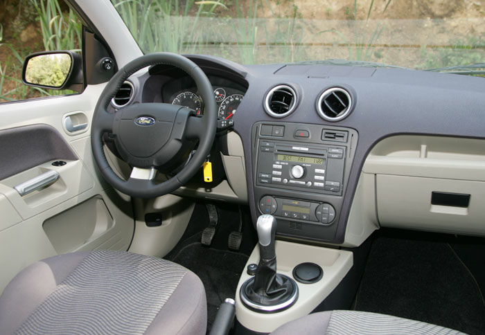 FORD FUSION