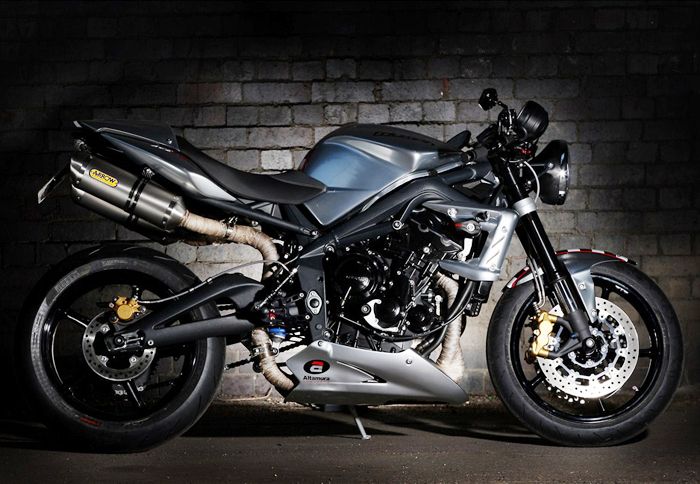 Limited Edition Ace Cafe Street Triple 
