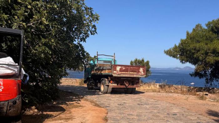 Ύδρα: Τι αλλάζει στις άδειες για να κυκλοφορούν τα οχήματα στο νησί  